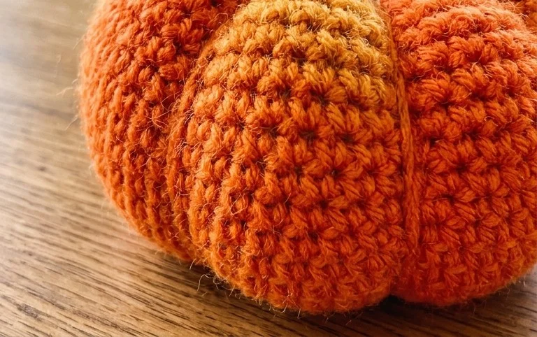 Amigurumi Beautiful Pumpkin Free Pattern